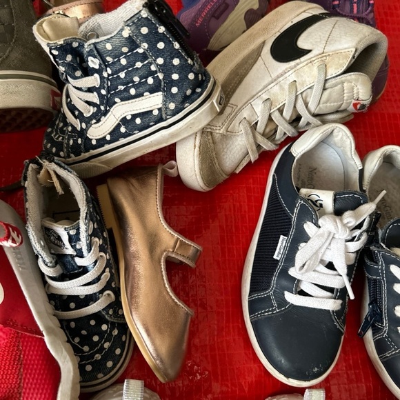 20 Pairs /Resale opportunity kids shoes bundle  mixed sizes KIDS / BABY'S - Picture 9 of 10